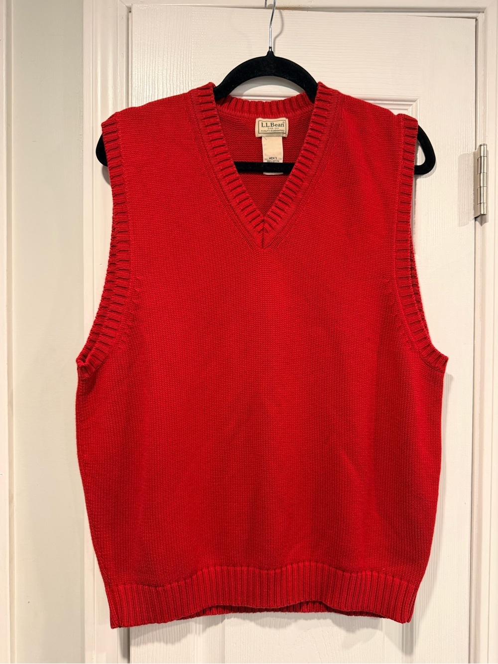 L.L.Bean Size M Red 100% Cotton V-Neck Sweater Vest Preppy Classic Holiday